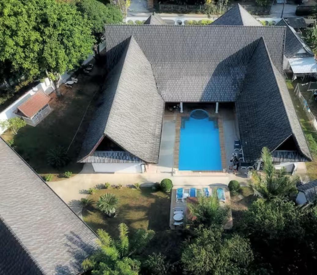 Chalong Palm Residence Bagian luar foto