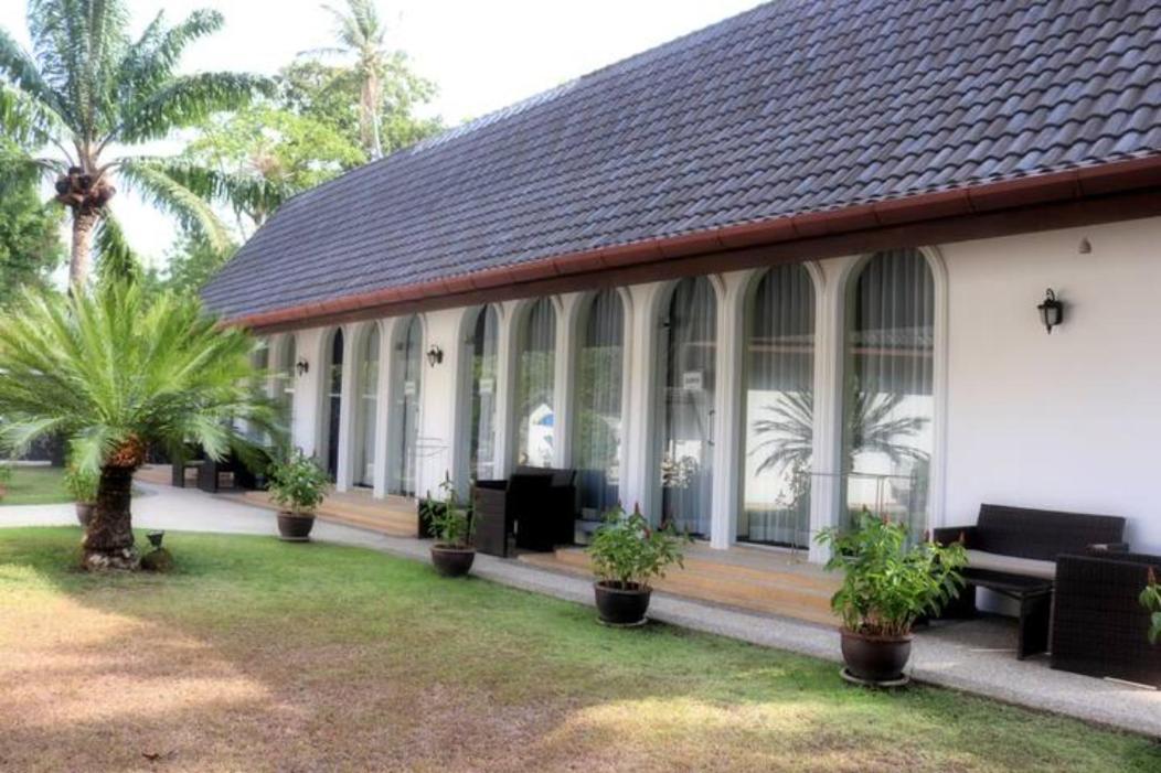 Chalong Palm Residence Bagian luar foto