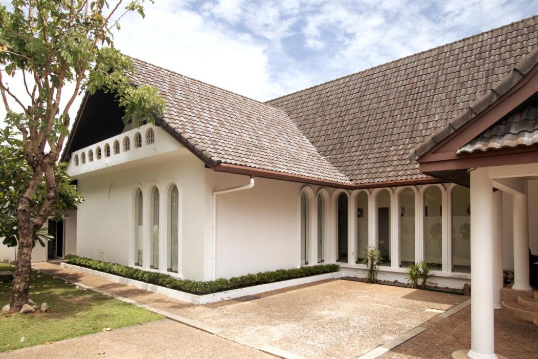 Chalong Palm Residence Bagian luar foto