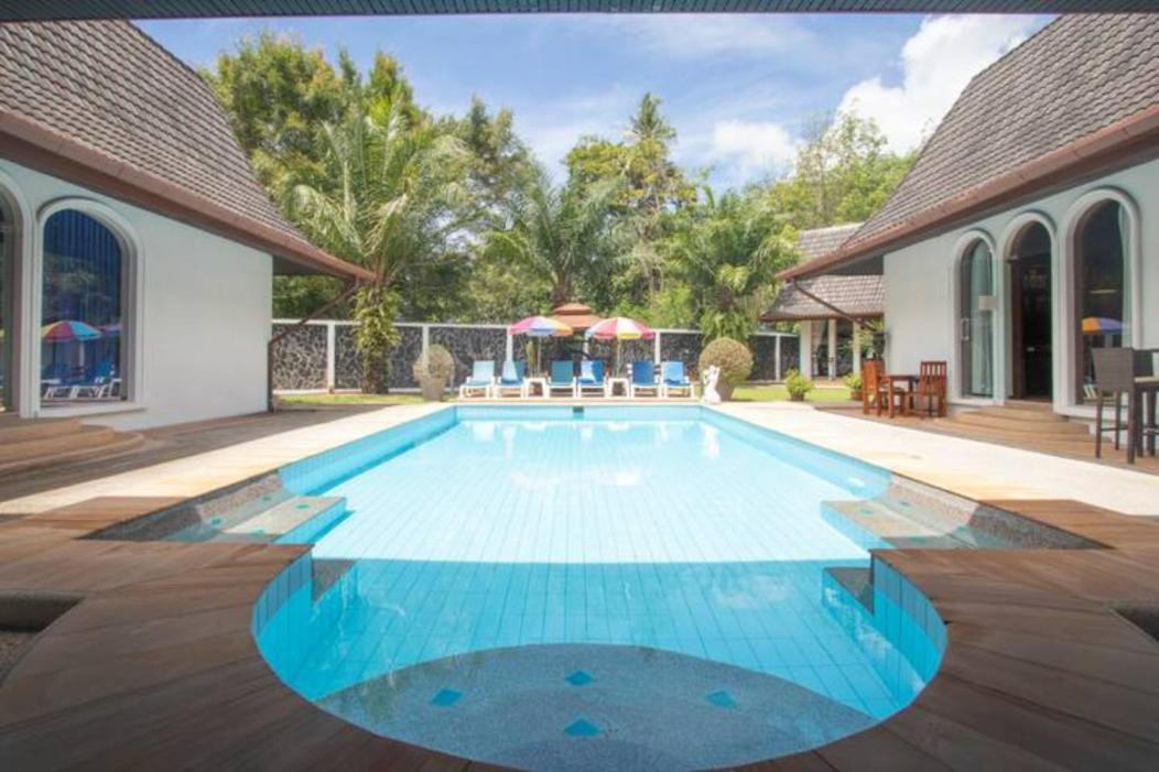 Chalong Palm Residence Bagian luar foto